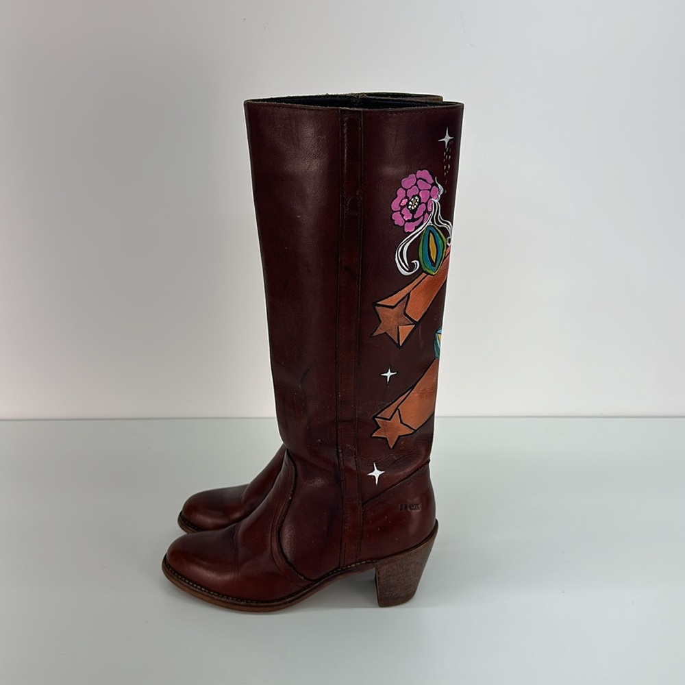 Vintage Dexter Cognac Boots with Hand Painted Artist Embellishment Size 8